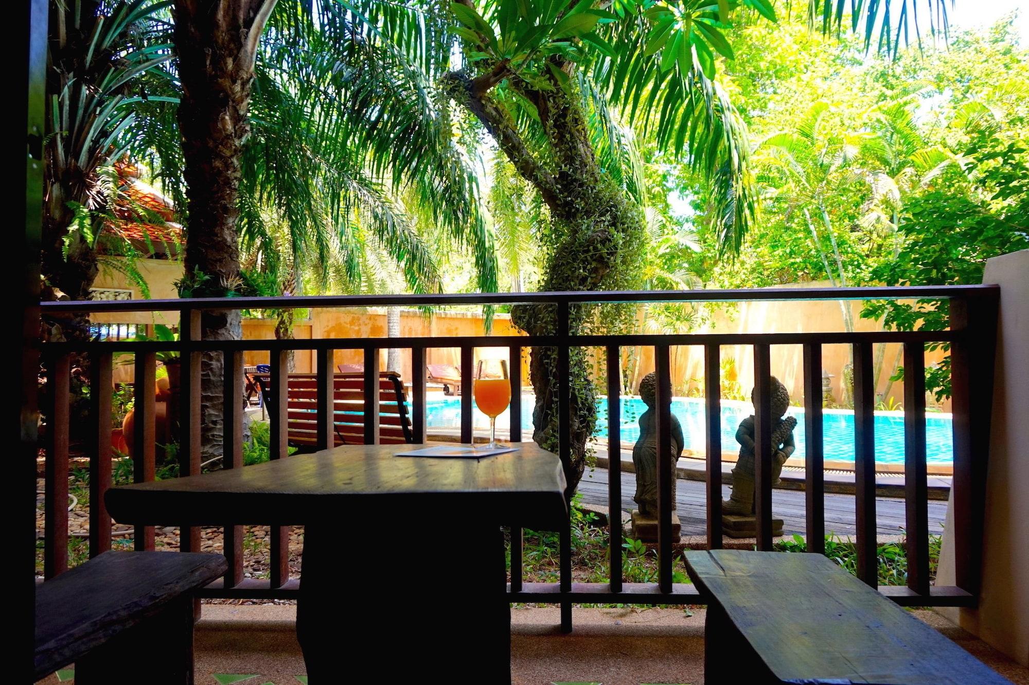 Thai Pura Resort Патая Екстериор снимка
