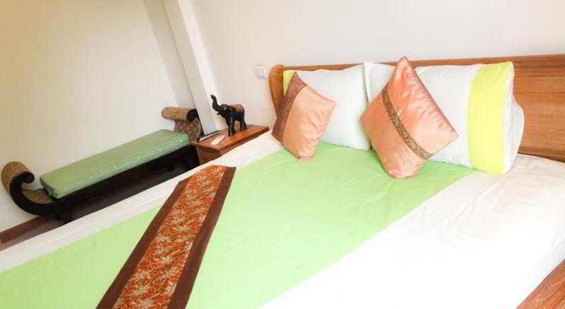 Thai Pura Resort Патая Екстериор снимка