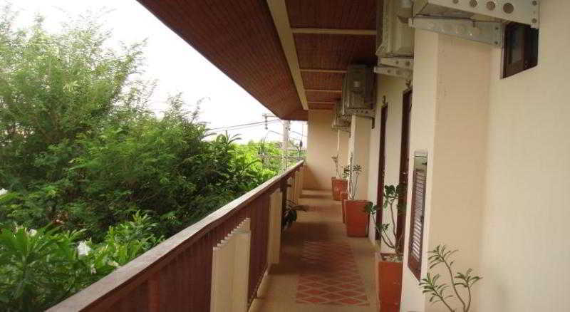 Thai Pura Resort Патая Екстериор снимка