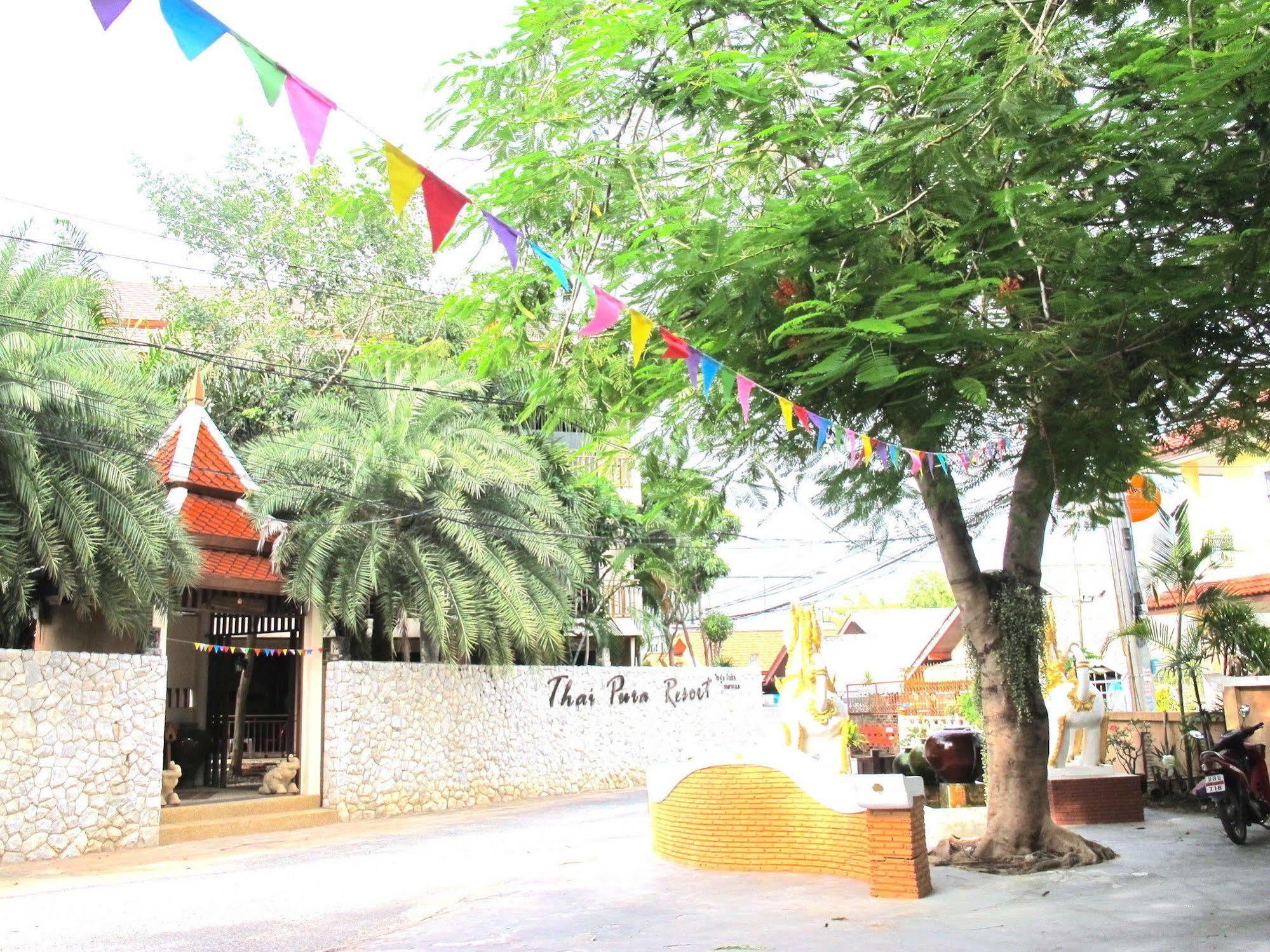 Thai Pura Resort Патая Екстериор снимка